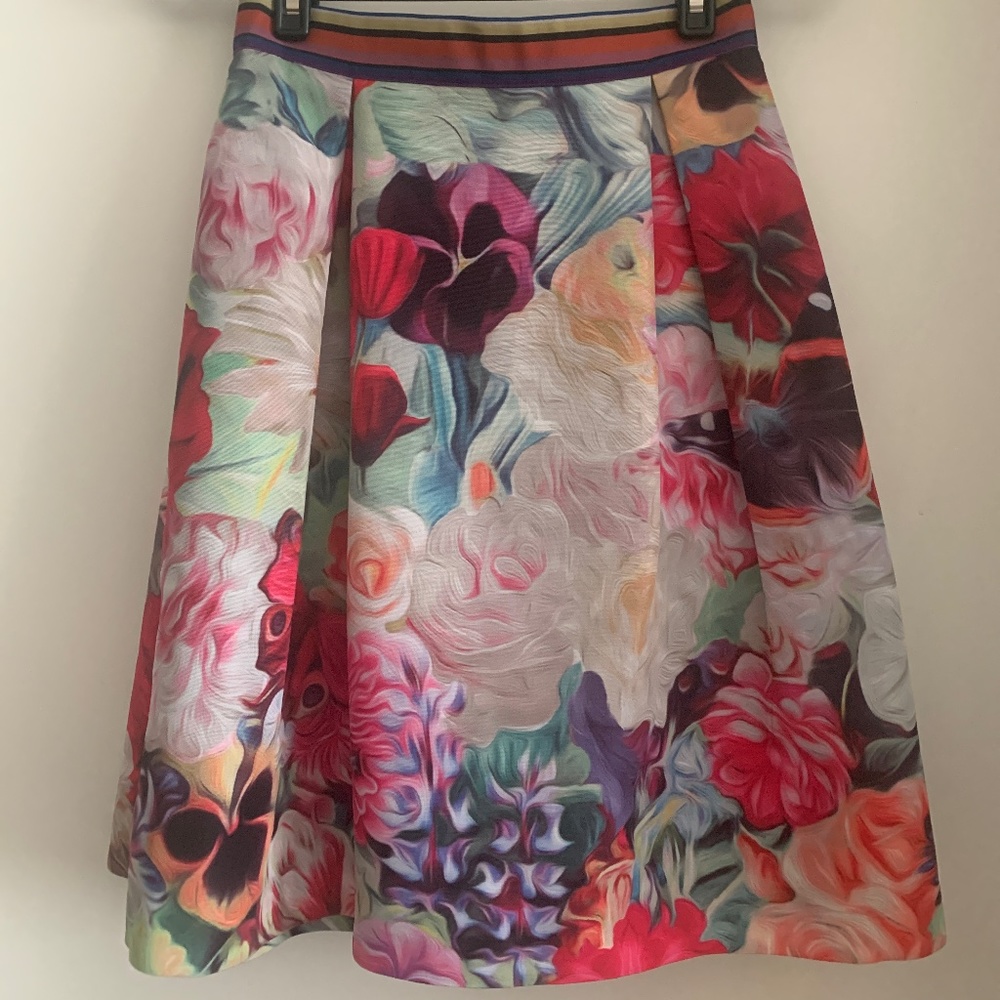 Beautiful Ted Baker floral skirt